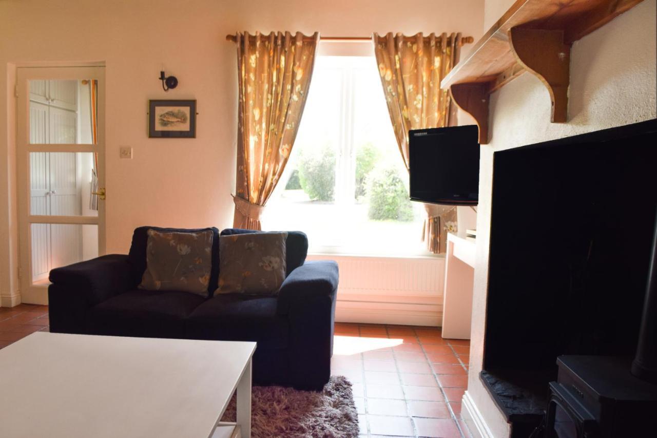 The Waterside Cottages 니나 외부 사진
